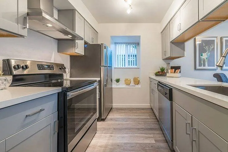 Model Apartment Home