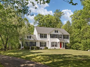 201 Gentle Breeze Cir, Fredericksburg, VA 22406