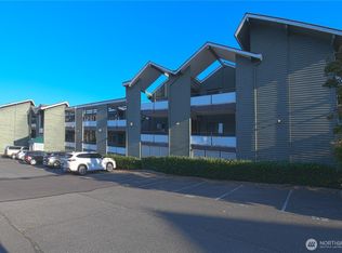Town Squire, Edmonds, WA 98026