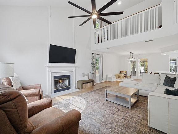 5th image of 6101 Compton Ct