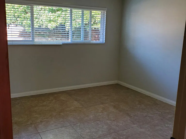 3860 Margaret Way — Photo 10
