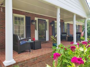 1700 Briar Lake Rd, Winston Salem, NC 27103