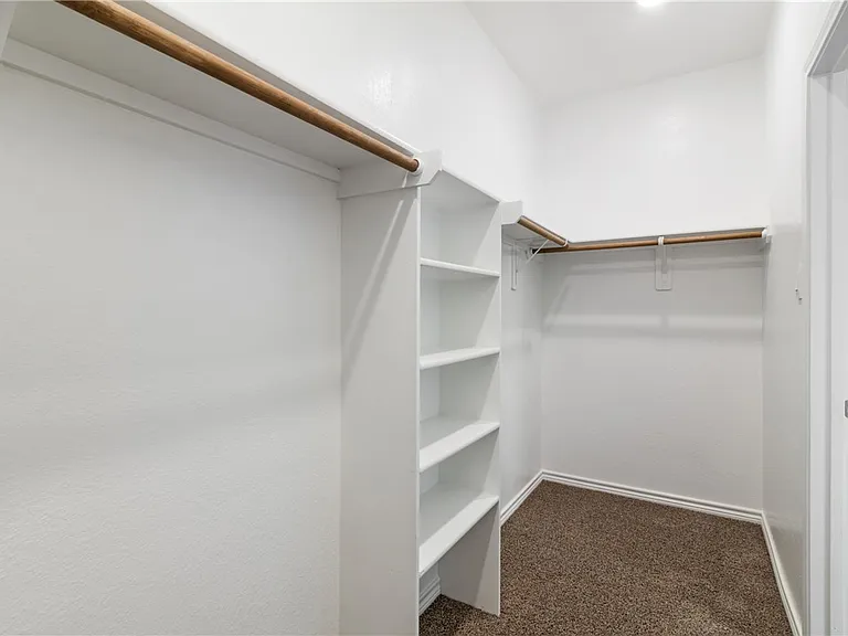 1160 Verona Dr — Photo 16