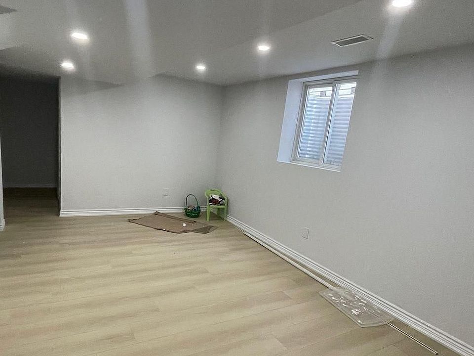 2nd image of 29 Dunstable Dr #2