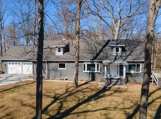 14700 N Allen Ln, Mount Vernon, IL 62864