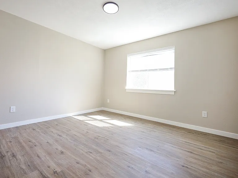 2819-2835 SE 90th Pl — Photo 5