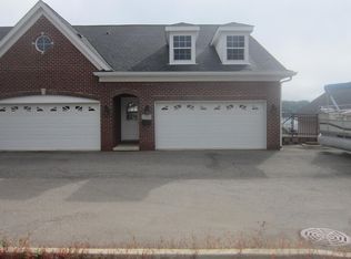 2733 Riverside Dr, Trenton, MI 48183