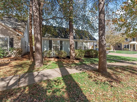 5th image of 19127 Spruce Bough Ln