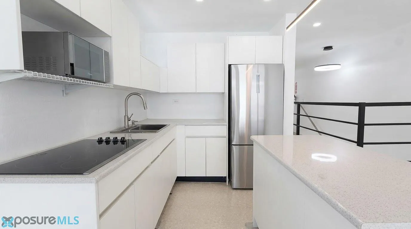 2 bed, 1.0 bath, 900 sqft, $1,950 — Photo 1