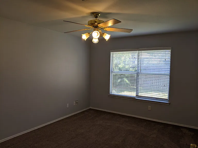 1702 Southwestern Trl — Photo 10