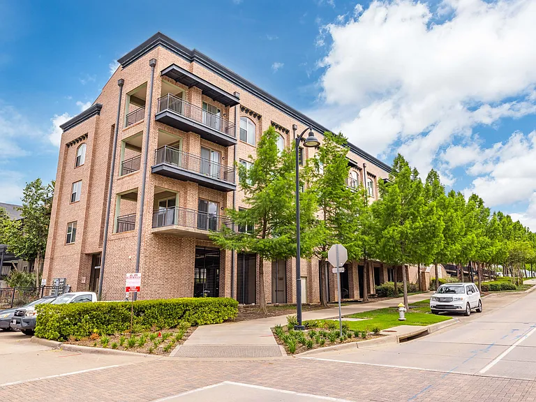 The District At Cypress Waters - Parson's Green — Photo 113
