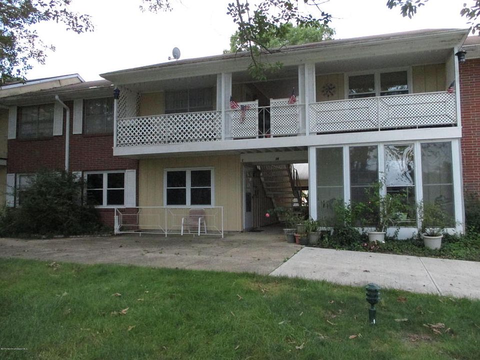 1st image of 20C Buckingham Dr #20C