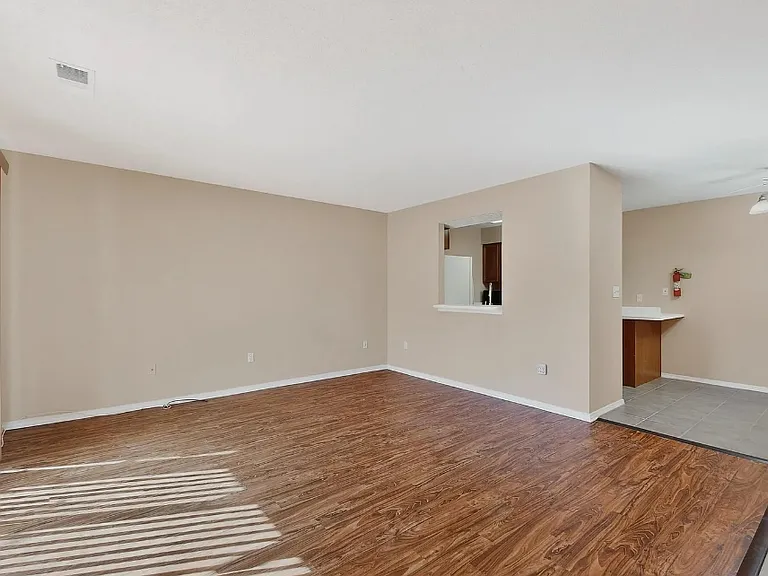 1079 Neck Ln — Photo 6