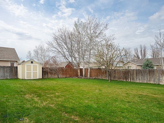 5th image of 909 Golden West Dr