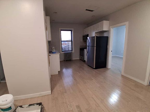 4th image of 6310 Broadway #6611-D1