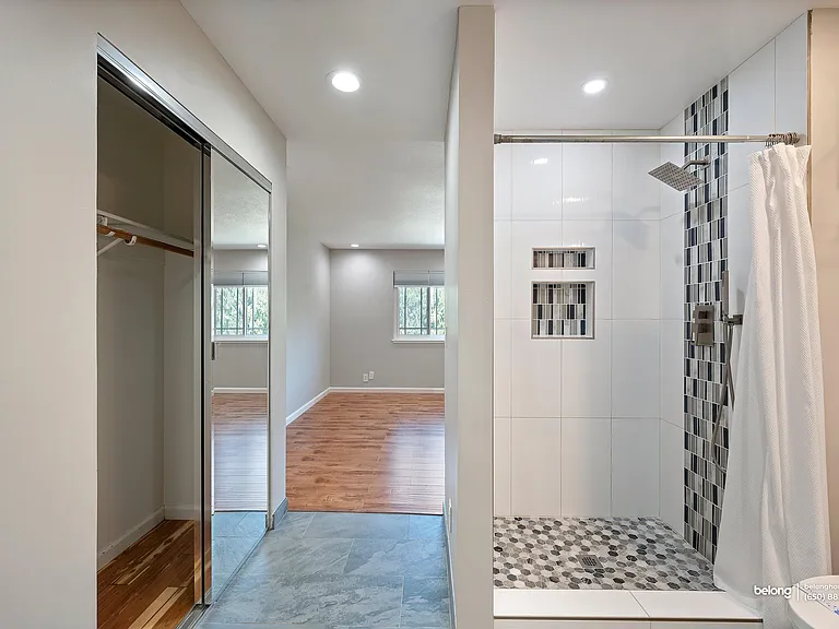 3661 Slopeview Dr — Photo 69