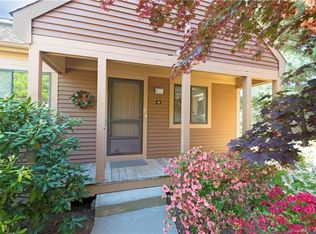 10 Mystic Ct, Avon, CT 06001