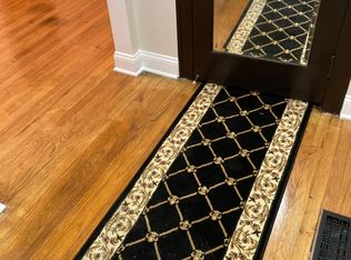 9560 Charest St, Hamtramck, MI 48212