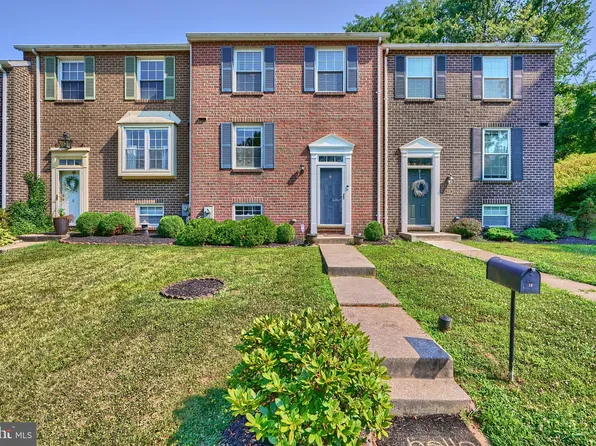 13 Pinecone Ct, Baltimore, MD 21234