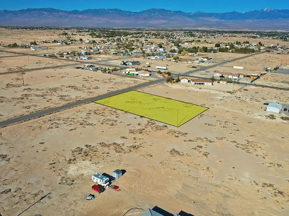 4581 W Prospector Ln, Pahrump, NV 89048