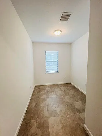 3 bed, 1750 sqft, $3,300 — Photo 3