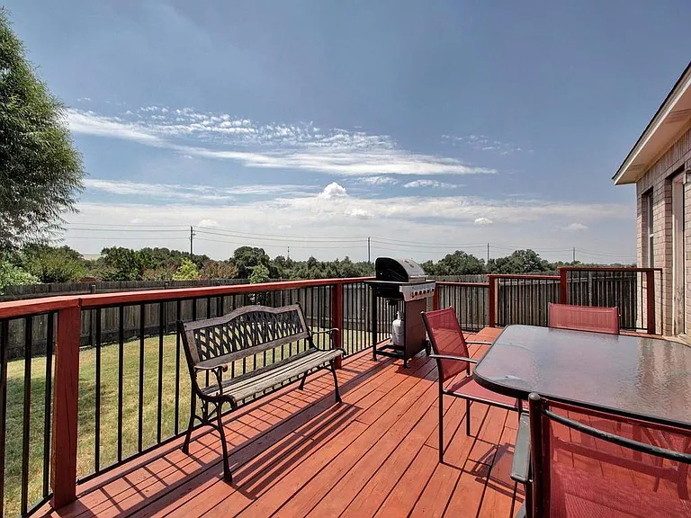 15104 Fernhill Dr — Photo 18