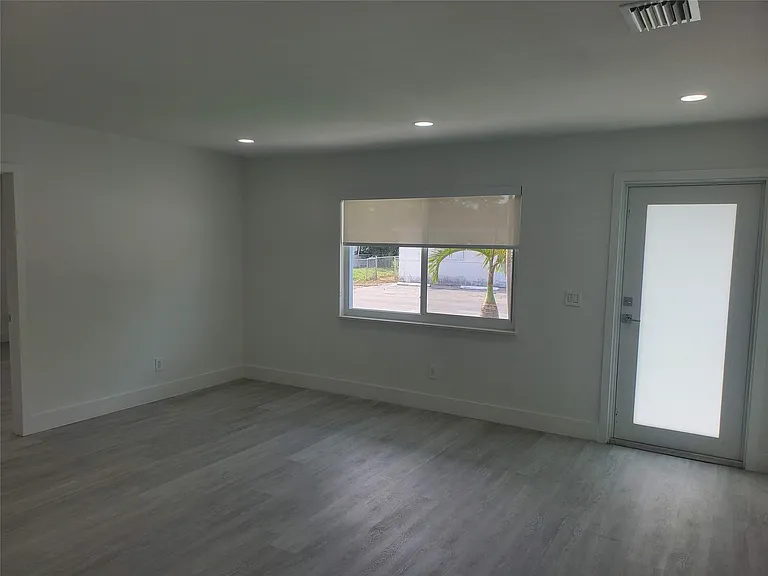 70 NW 13th Ave #2 — Photo 5
