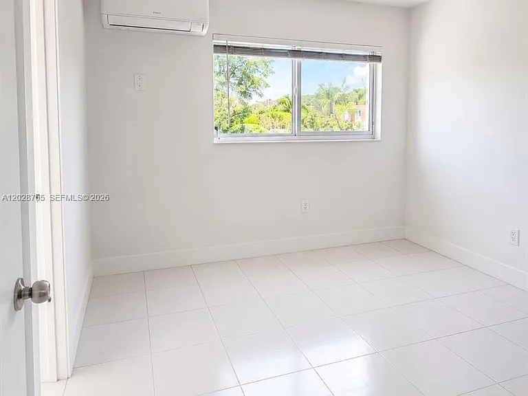 6330 SW 79th St #23 — Photo 8