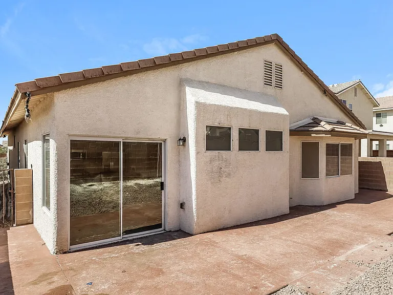 1128 Bistro Bay Ave — Photo 16