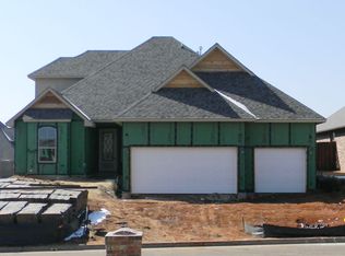 4609 Crusader Ave, Edmond, OK 73025