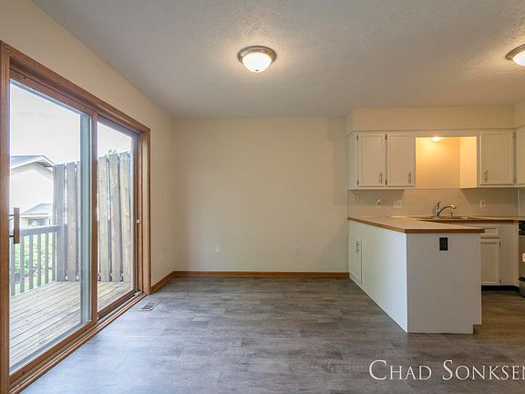 4th image of 2617 W Highland View Cir SE #41