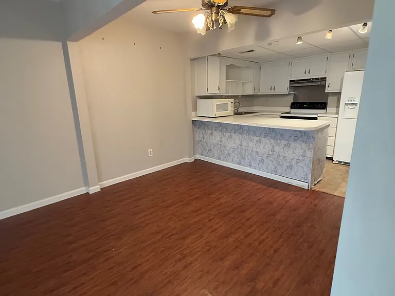 1708 N Hamilton St #C — Photo 6