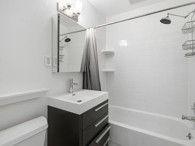 110 Devon Ct — Photo 18
