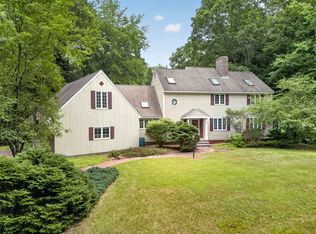 62 Hearthside Circle, Bedford, NH 03110
