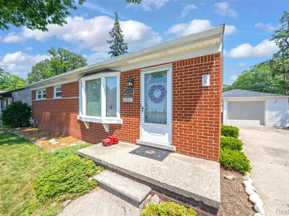 9428 Gillman St, Livonia, MI 48150