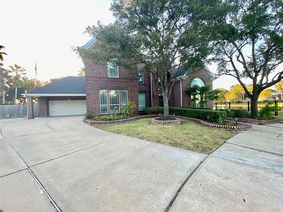 1st image of 22623 Crescent Cove Ct