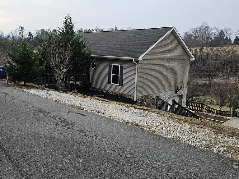 21 Little Oak Rd — Photo 2