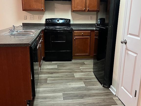5th image of 5080 Elm St