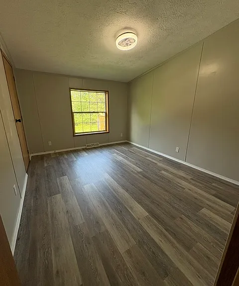 2285 Snyder Rd — Photo 10