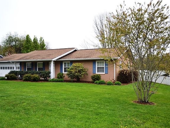 2nd image of 255 Tanglewood Dr