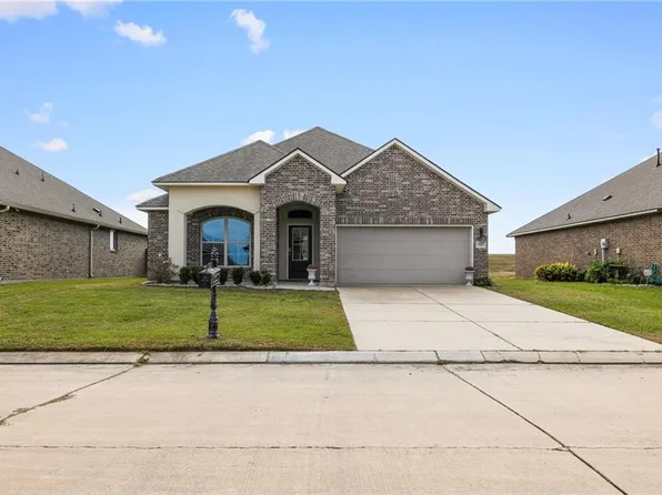 353 E Lake Dr, Slidell, LA 70461