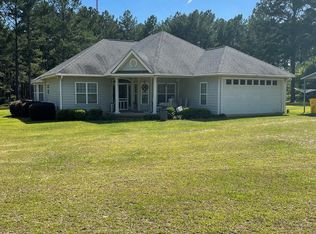 50 Whatley Plantation Dr, Mc Rae Helena, GA 31037