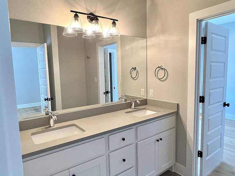 216 E 20th St #216 — Photo 17
