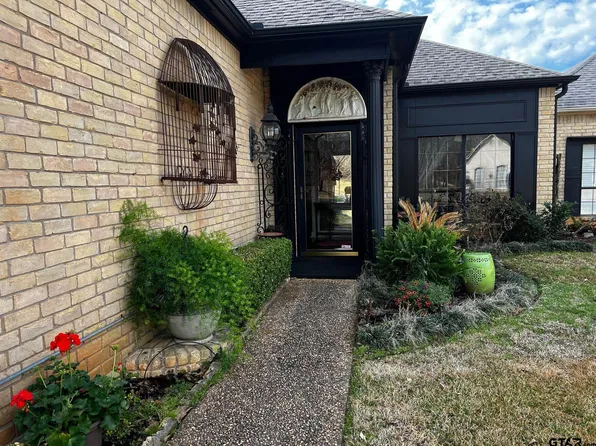 219 Pebble Beach Dr, Jacksonville, TX 75766