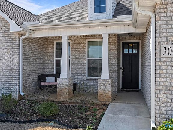 3rd image of 3001 Crystal Creek Dr