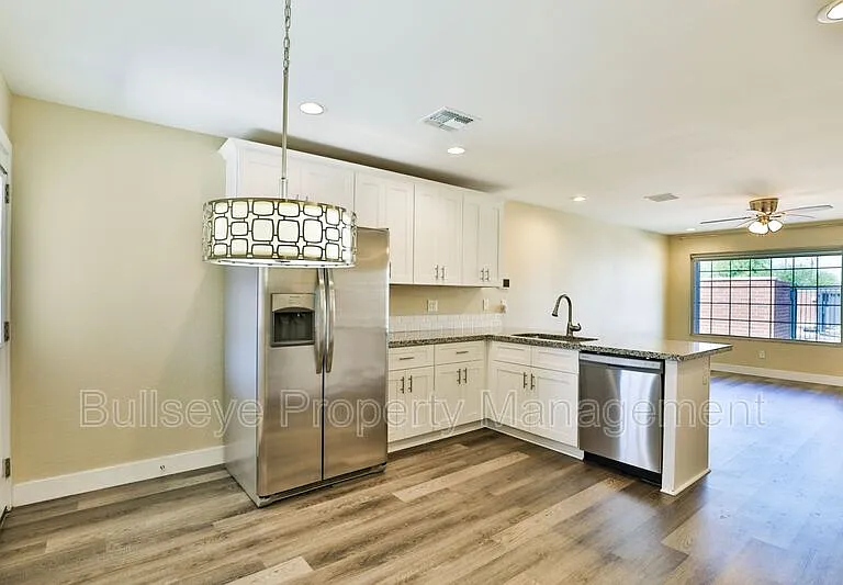 5119 S 11th Pl — Photo 10