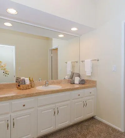 467 Arnaz Dr — Photo 4