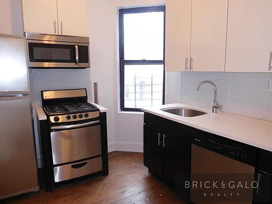 Rented by BRICK & GALO REALTY CORP | media 16