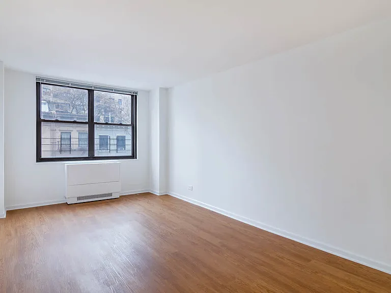 240 E 27th St #25A — Photo 24