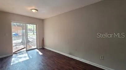 2 bed, 1.5 bath, 1048 sqft, $1,200 — Photo 4